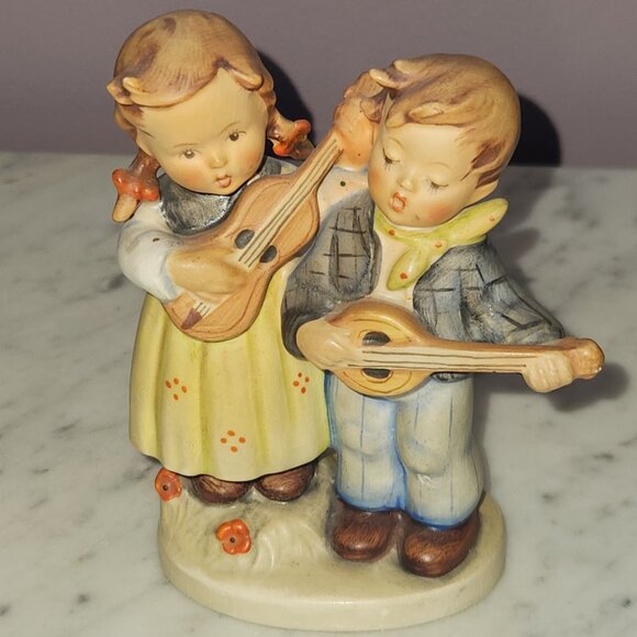 Vintage Goebel Hummel Figurine “Happy Days” #150 2/0 TMK-3 Germany - Picture 1 of 6
